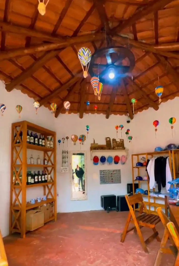 Loja de Souvenir do CLUBE DO BALÃO com produtos temáticos